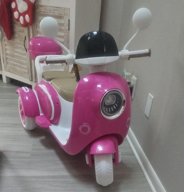 Kids Girls Pink Electric Ride On Motorcycle 3 Wheel 12 Volt Bluetooth Scooter