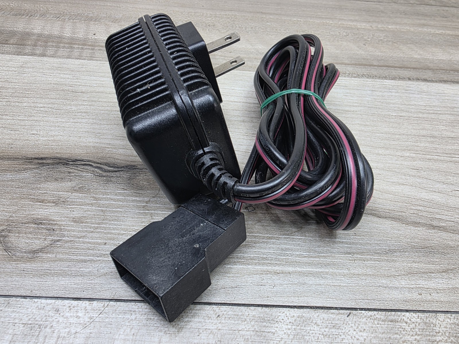 Genuine Fisher Price Power Wheels 00803-1192A Class 2 Battery Charger 6V Oem