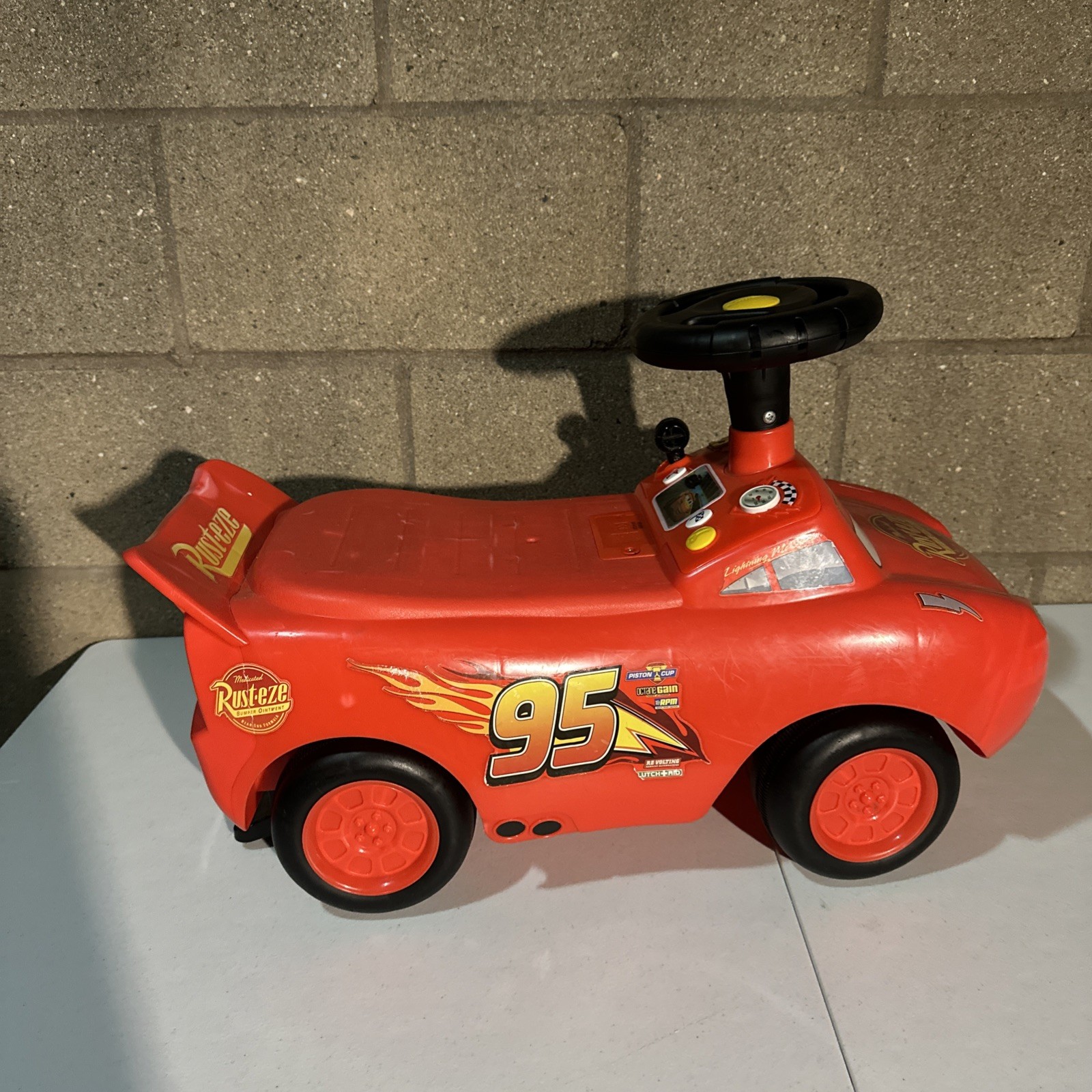 Lightning McQueen Racer Ride-On Car Toddlers Engine Sounds Music Lights Steering