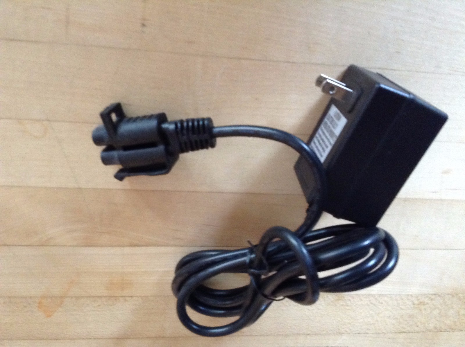 MOTION TRENDZ 6 VOLT BATTERY CHARGER FITS DISNEY PRINCESS,TOY STORY & MORE *NEW