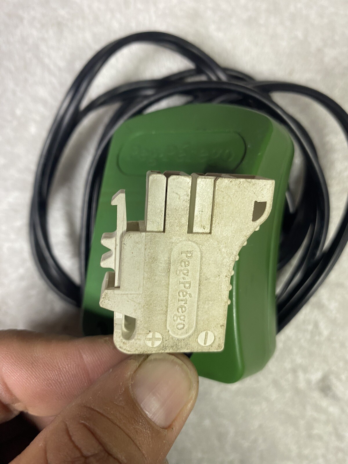 Genuine Peg Perego 25200012 Charger AC Adapter 6V 4.5W With Battery Connector