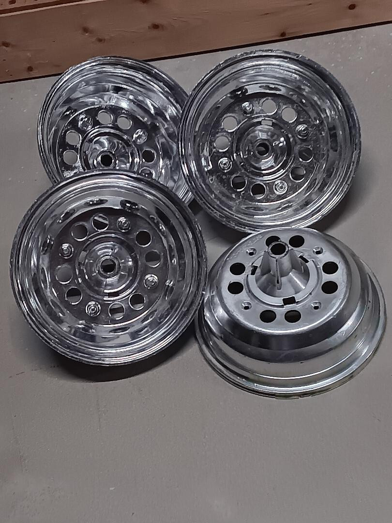 LOT OF 4 – POWER WHEELS QUAD RUNNER CHOME HUB CAPS