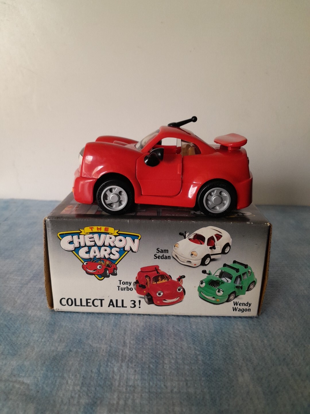 The Chevron CARS. Tony Turbo. Features Eyes move side to side & doors Swing…