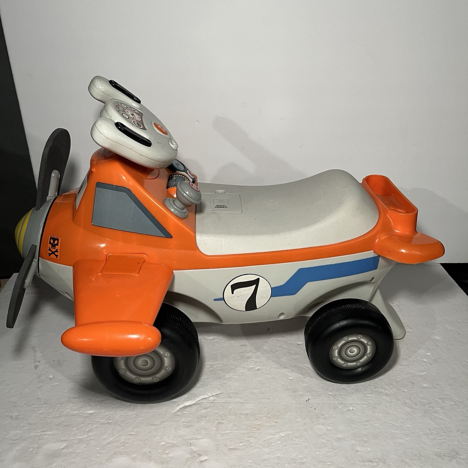 Kiddieland Disney Planes Fire & Rescue Ride On Toy Dusty Crophopper Toddler