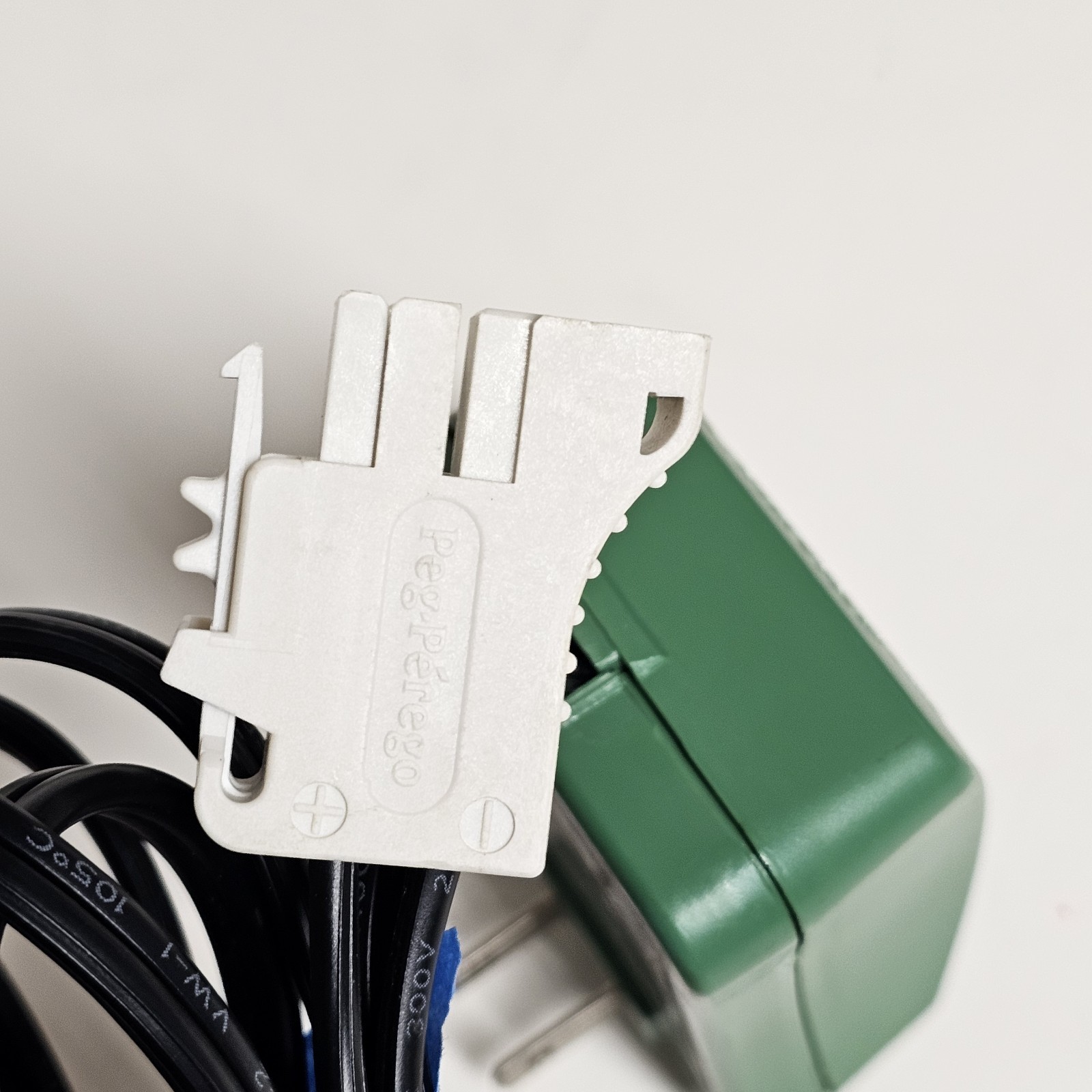 Peg Perego Model #25200012 Charger AC Adapter 6V 4.5W Green Battery Charger