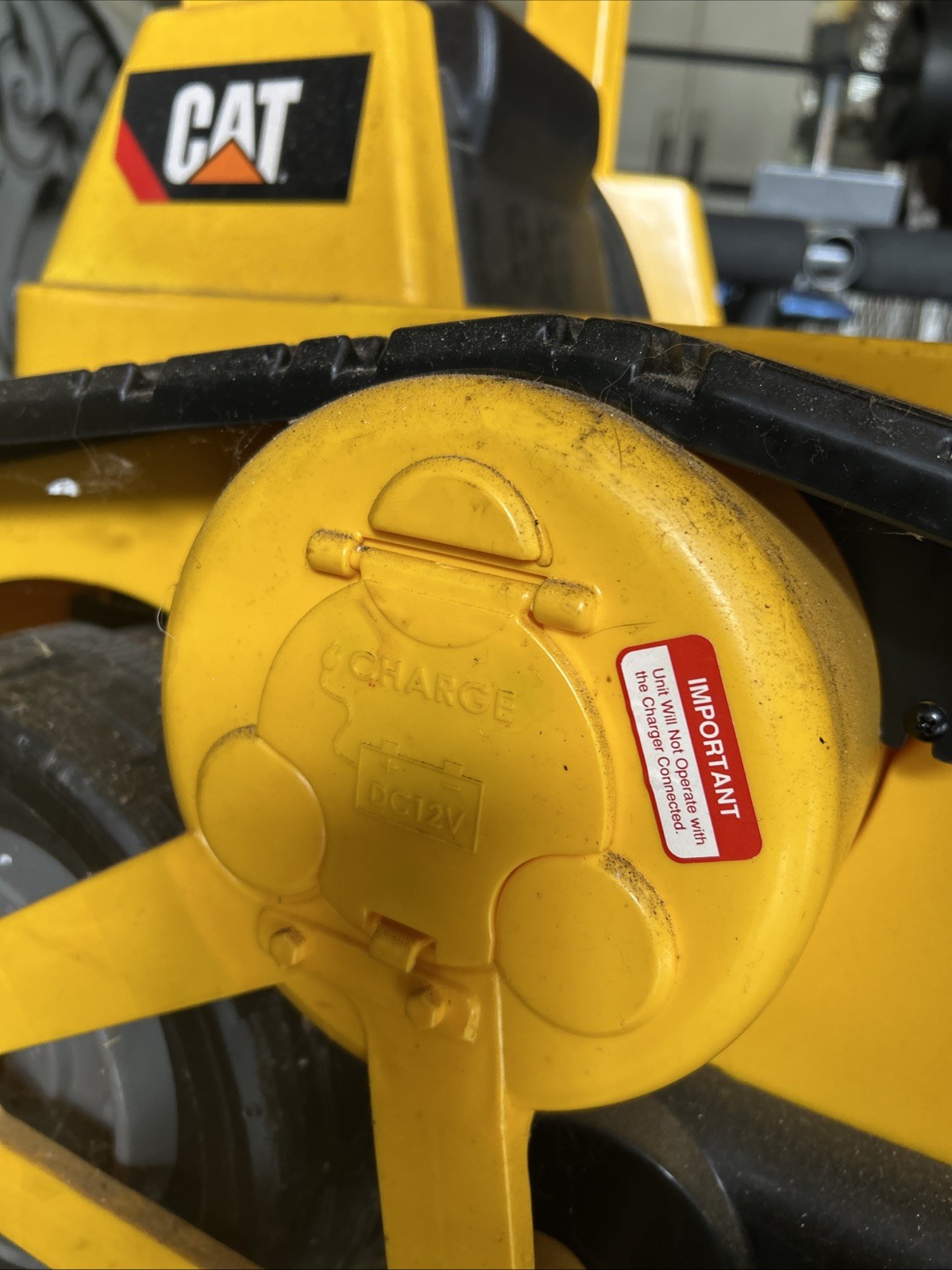 Kid Trax CAT Bull Dozer