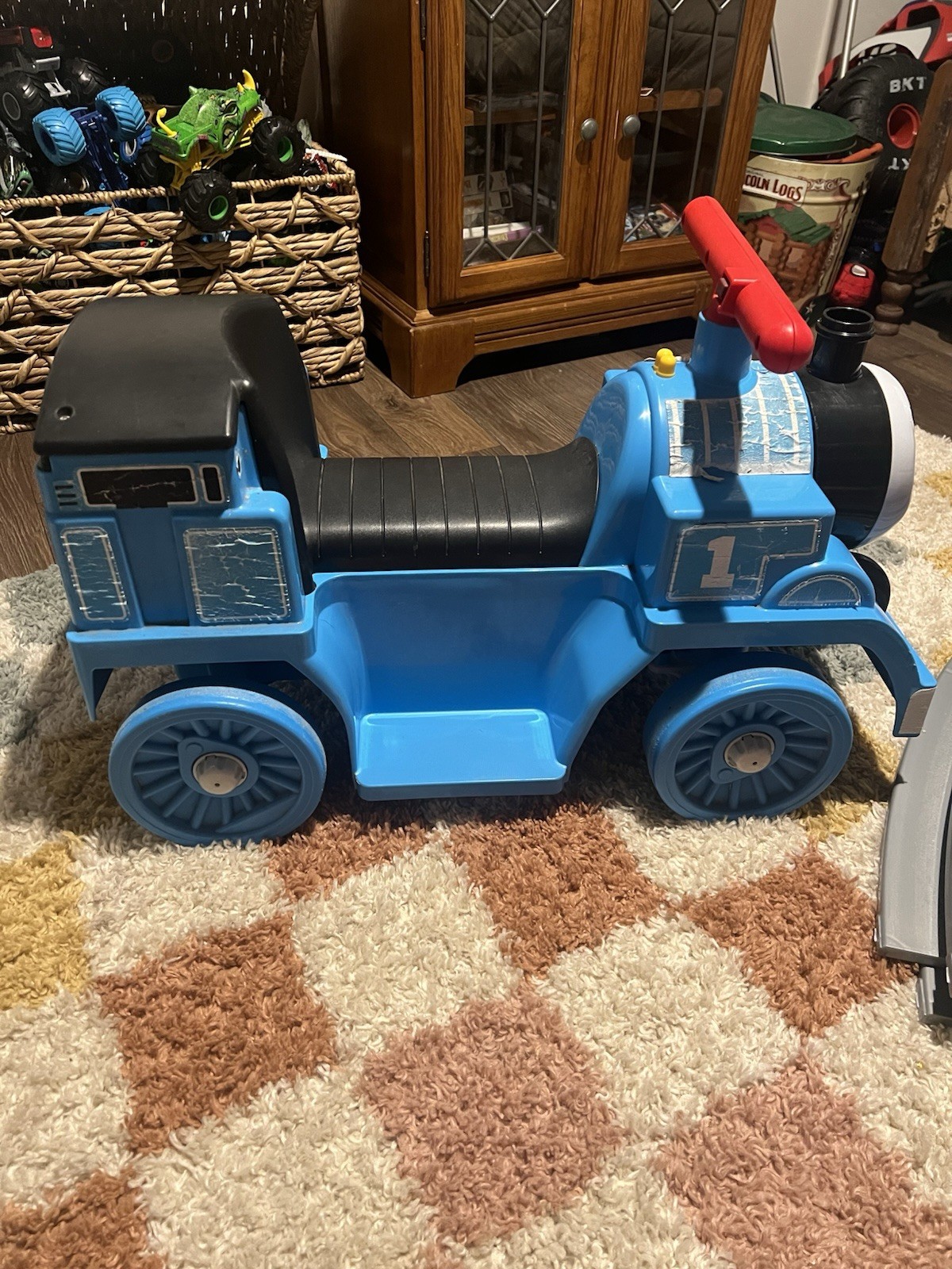 Power Wheels Thomas & Friends Thomas tank Engine Ride-On Train w/ Track