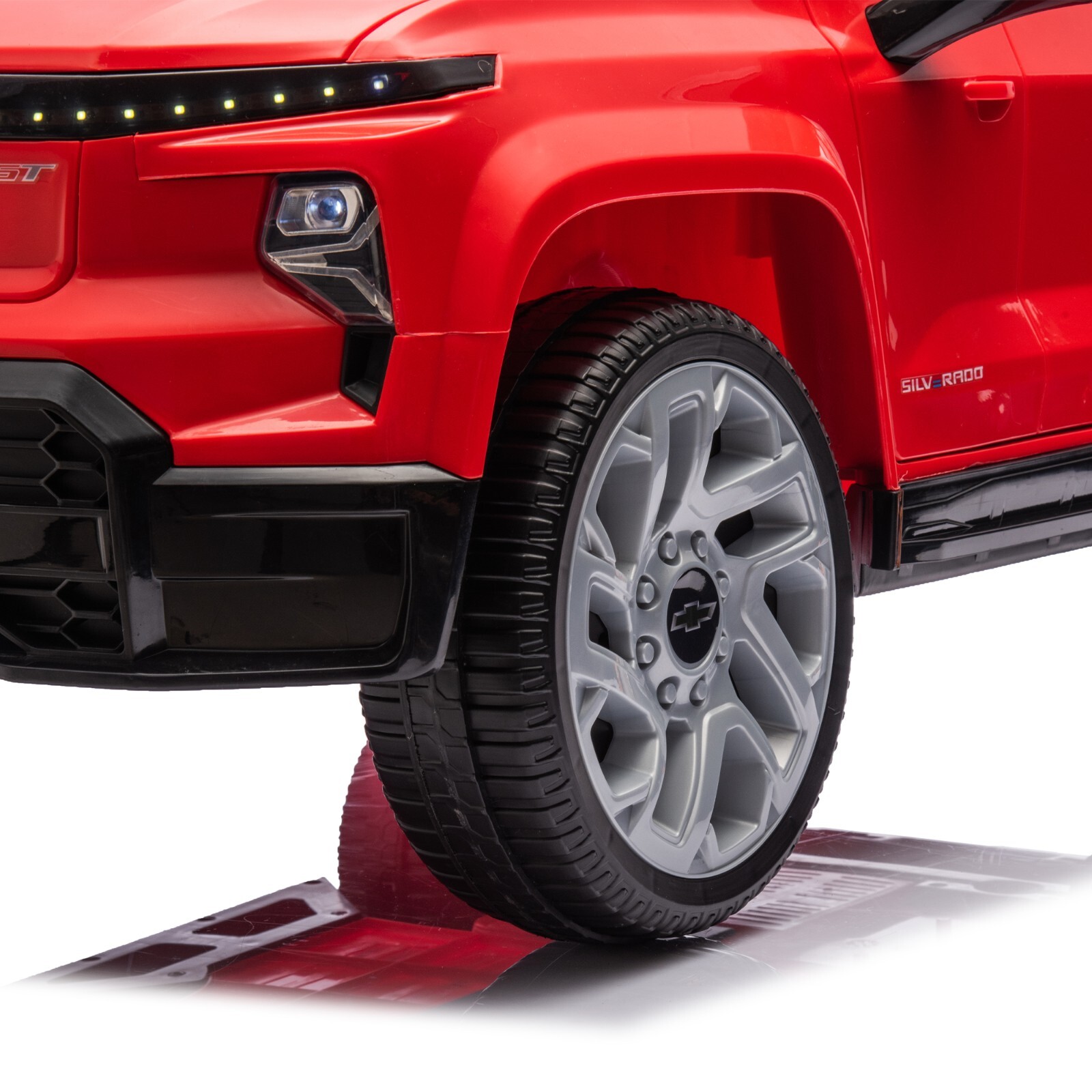 24V Electric Car Licensed Chevrolet Silverado Kids Ride on Truck with Remote Red