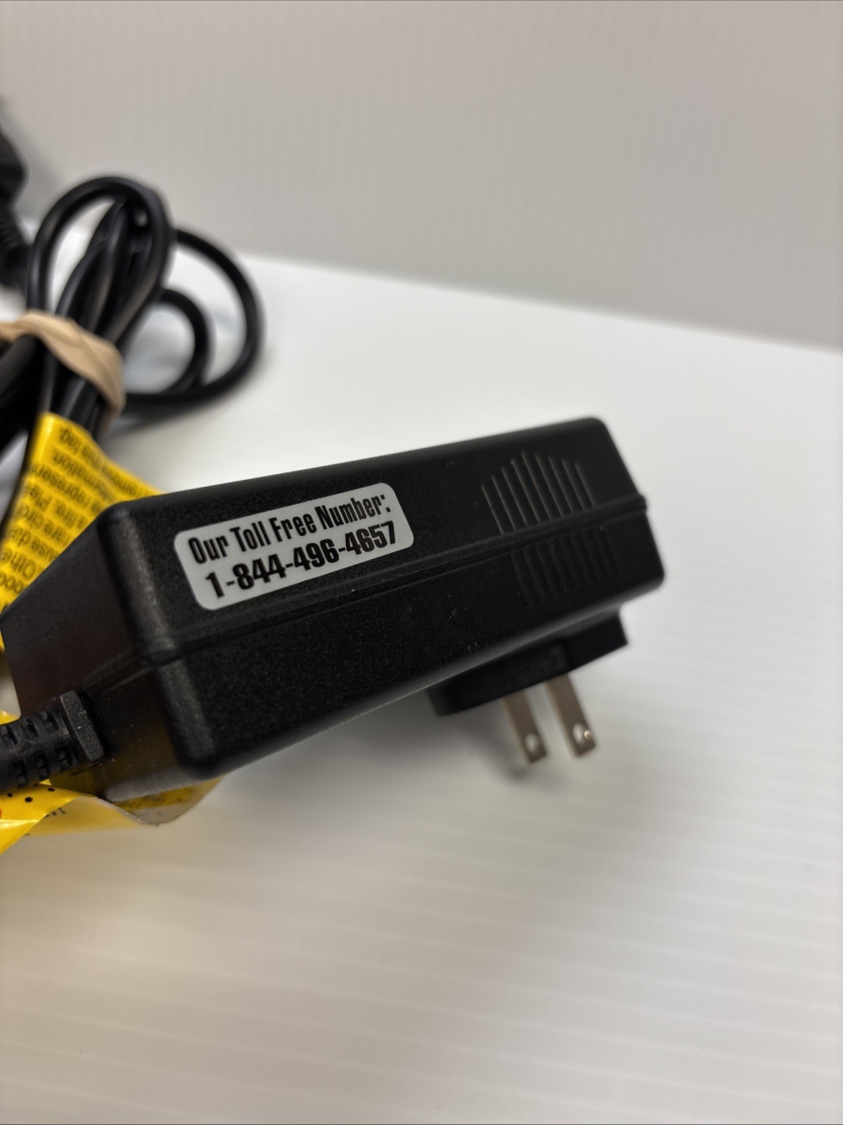 SHENGLE ELECTRONIC Class 2 Power Supply BATTERY CHARGER Model:SL24-07-04 (88)