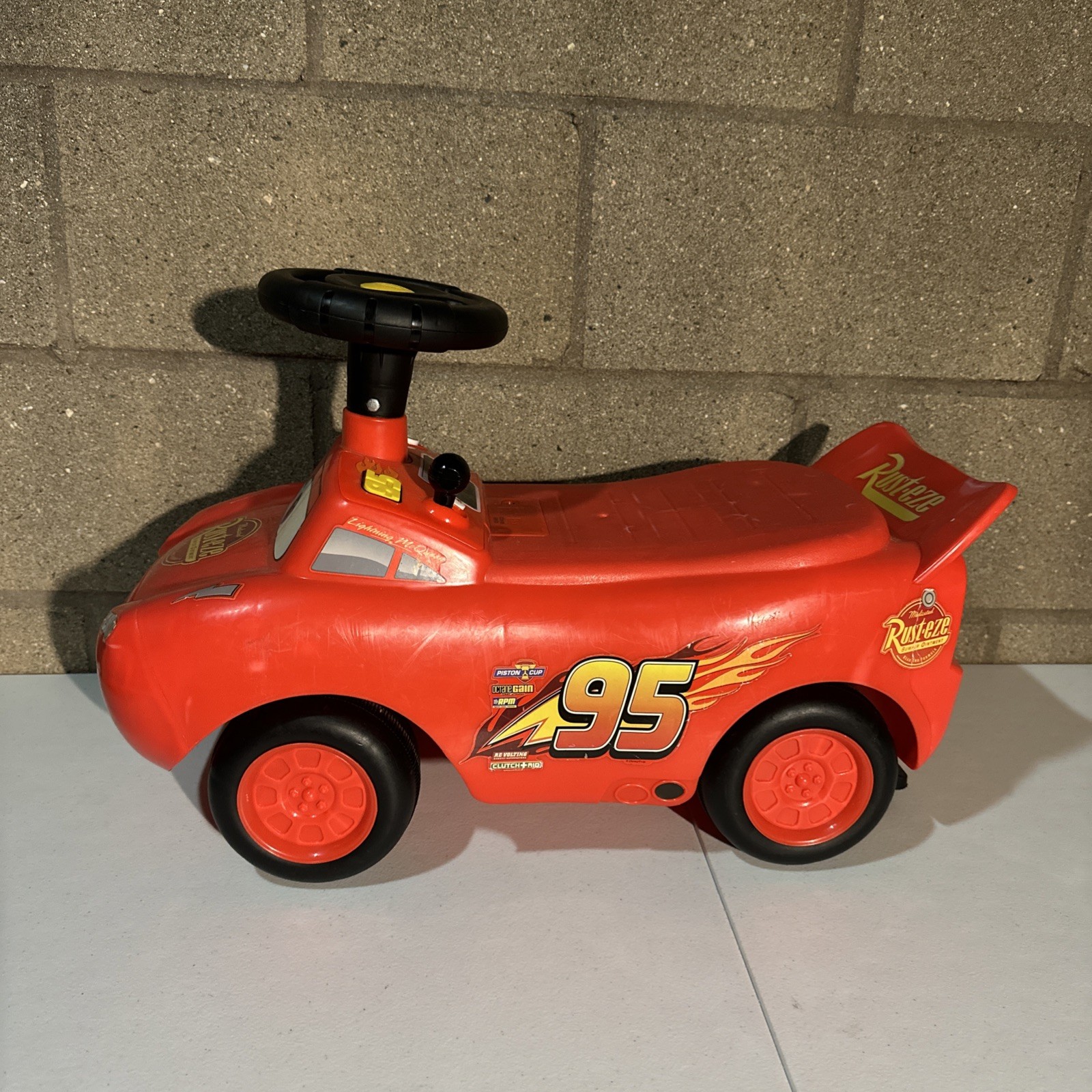 Lightning McQueen Racer Ride-On Car Toddlers Engine Sounds Music Lights Steering