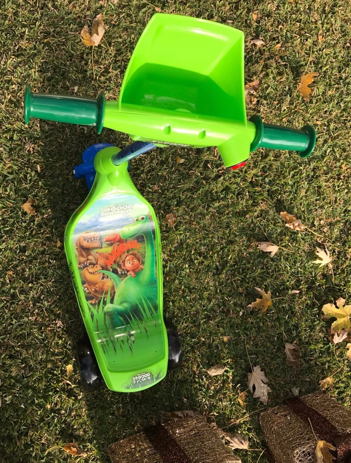 Huffy Disney Pixar The Good Dinosaur 6v Battery Powered Ride on Scooter