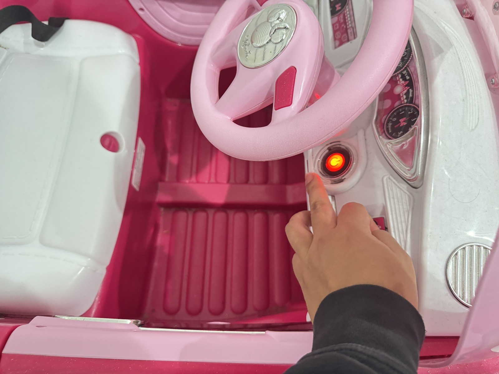 Pink Minnie Convertible Car Kids Ride-On Electric Girls Toy Working Headlights