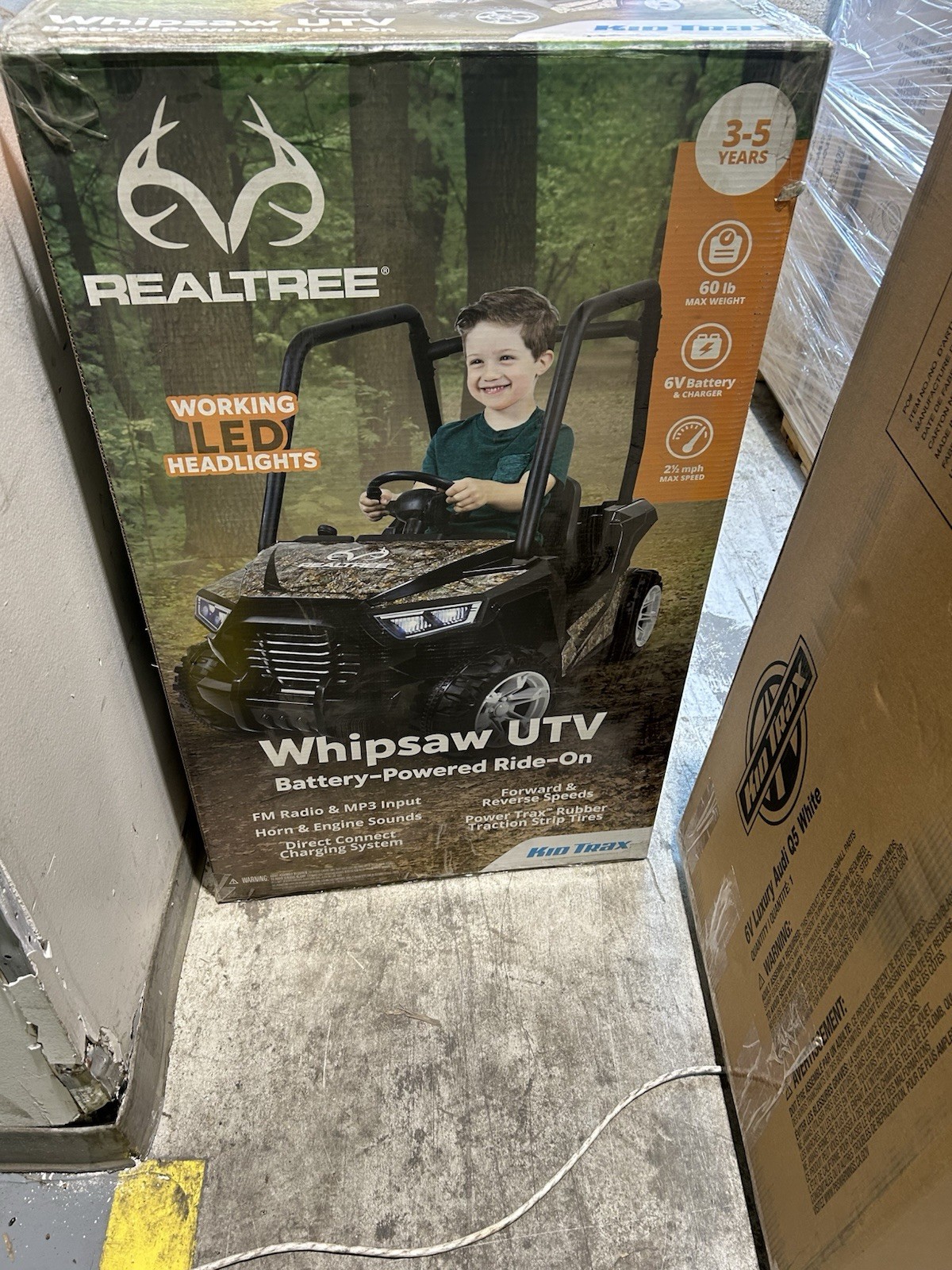 Realtree Whipsaw UTV 6V Battery-Powered Ride-On Toy w/ Working LED Headlights