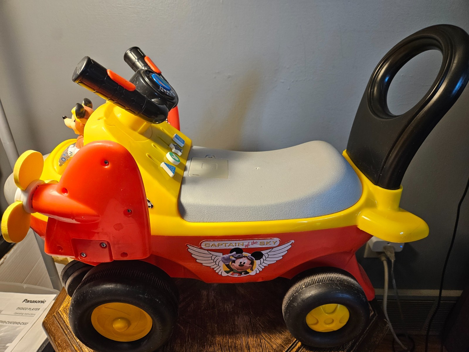 Kiddieland 55376 Disney Lights and Sounds Activity Ride-On Mickey Mouse Plane