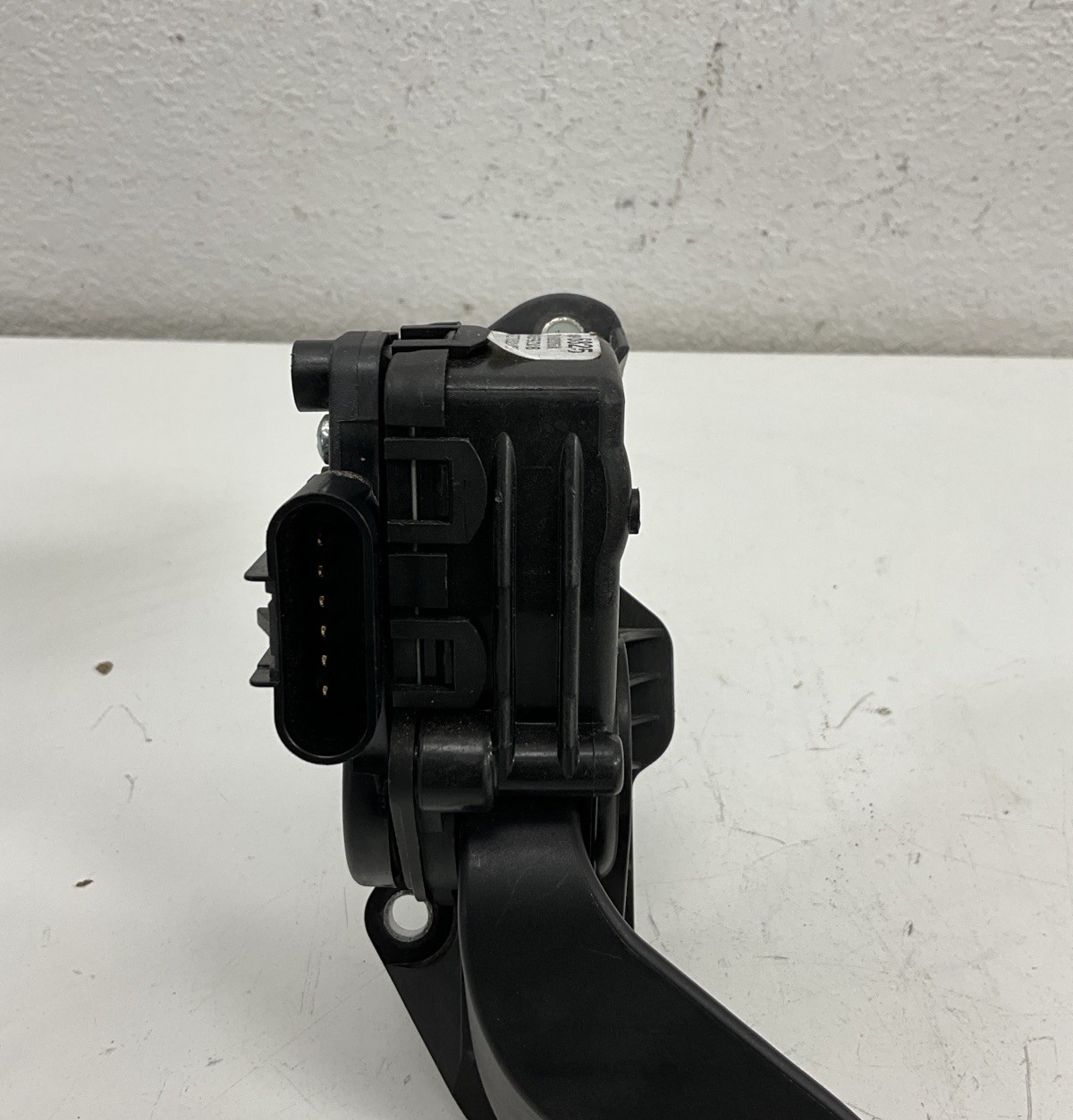 2016 Nissan Maxima Accelerator Gas Pedal with Sensor OEM