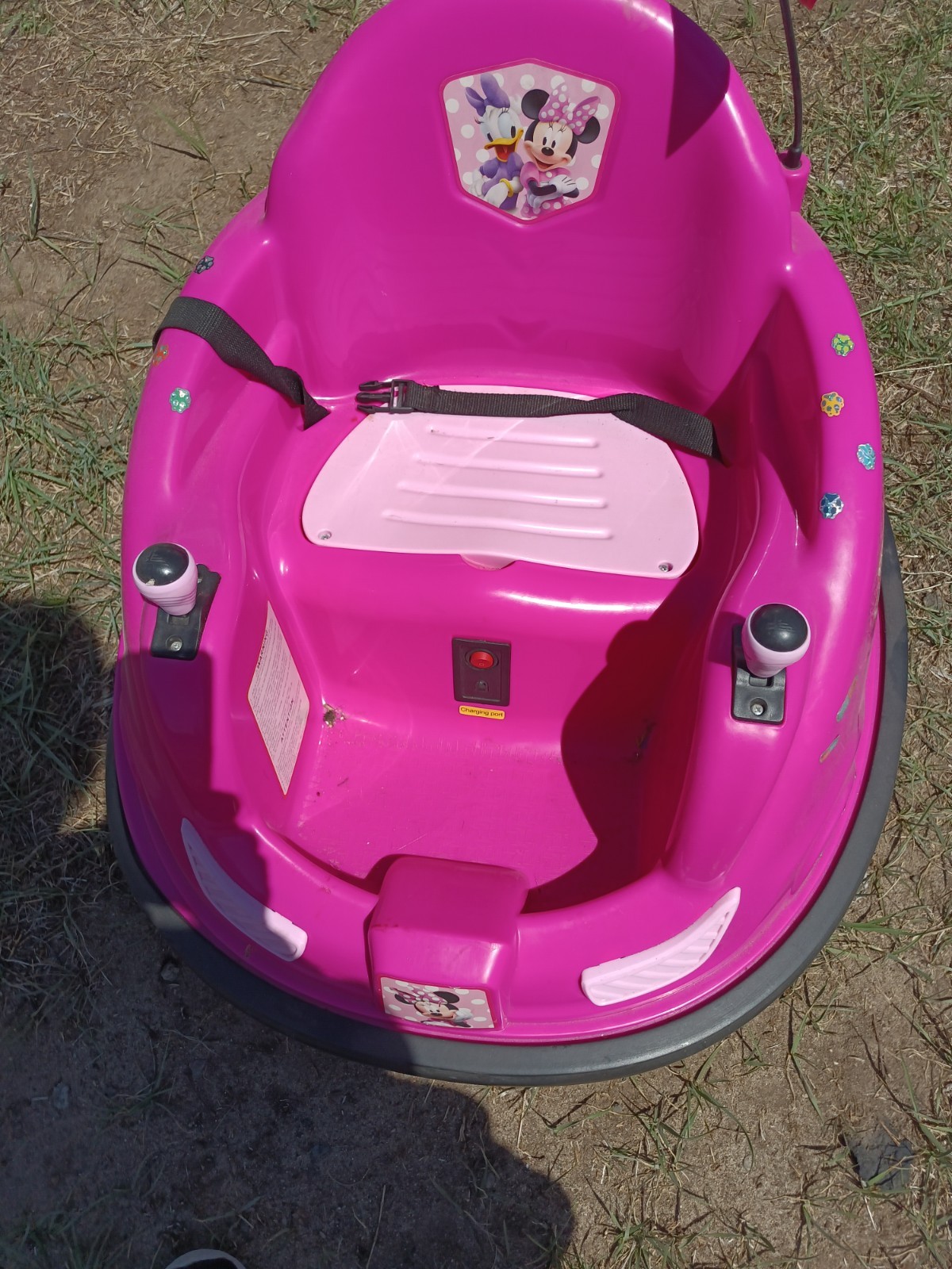 Disney Minnie Mouse Battery-Powered Bumper Car Ride-On, Ages 18-48 Months, Pink