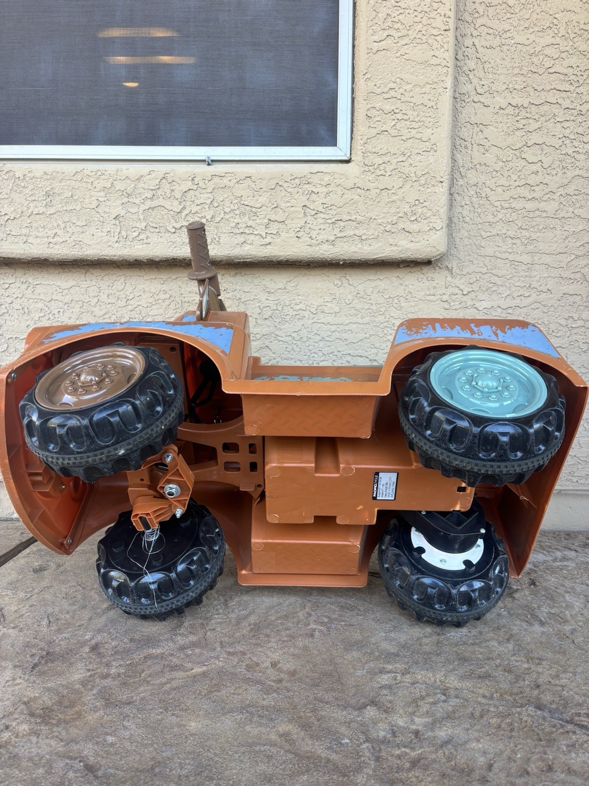 Disney Pixar Tow Mater Ride-On Toy Electric Power Truck w/ Charger