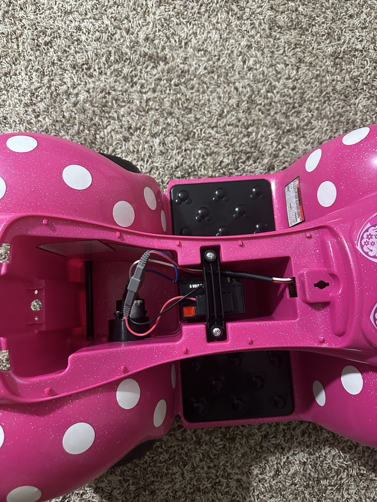 6V Minnie Mouse Quad Battery Powered Ride-on Ages 3+ Lightly Used no charger