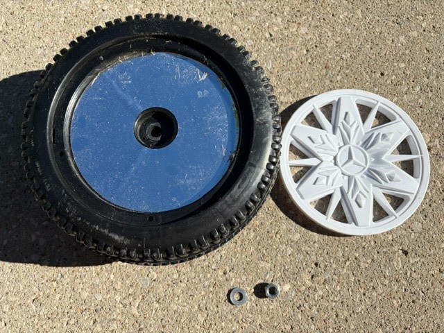 Disney Frozen II Mercedes GLS-320 Replacement tire / wheel & Hub Cap
