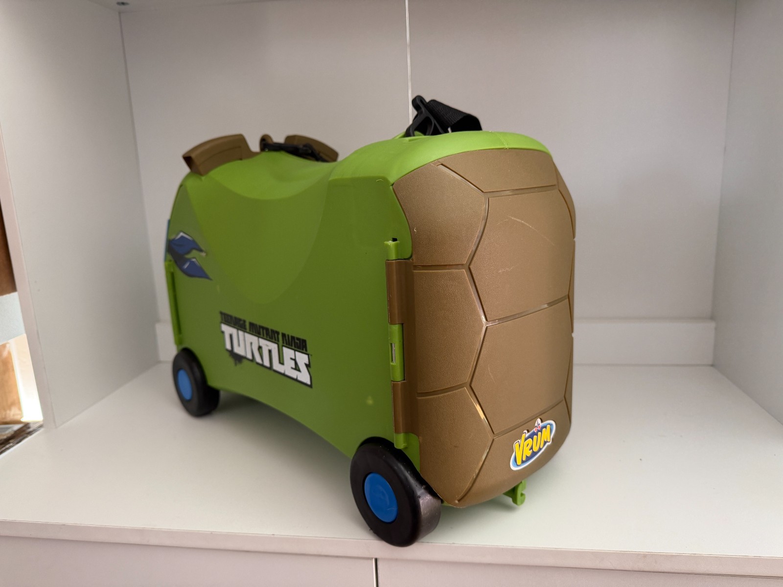 Teenage Mutant Ninja Turtles leonardo Vrum Ride On Toy and Kids Pull Luggage