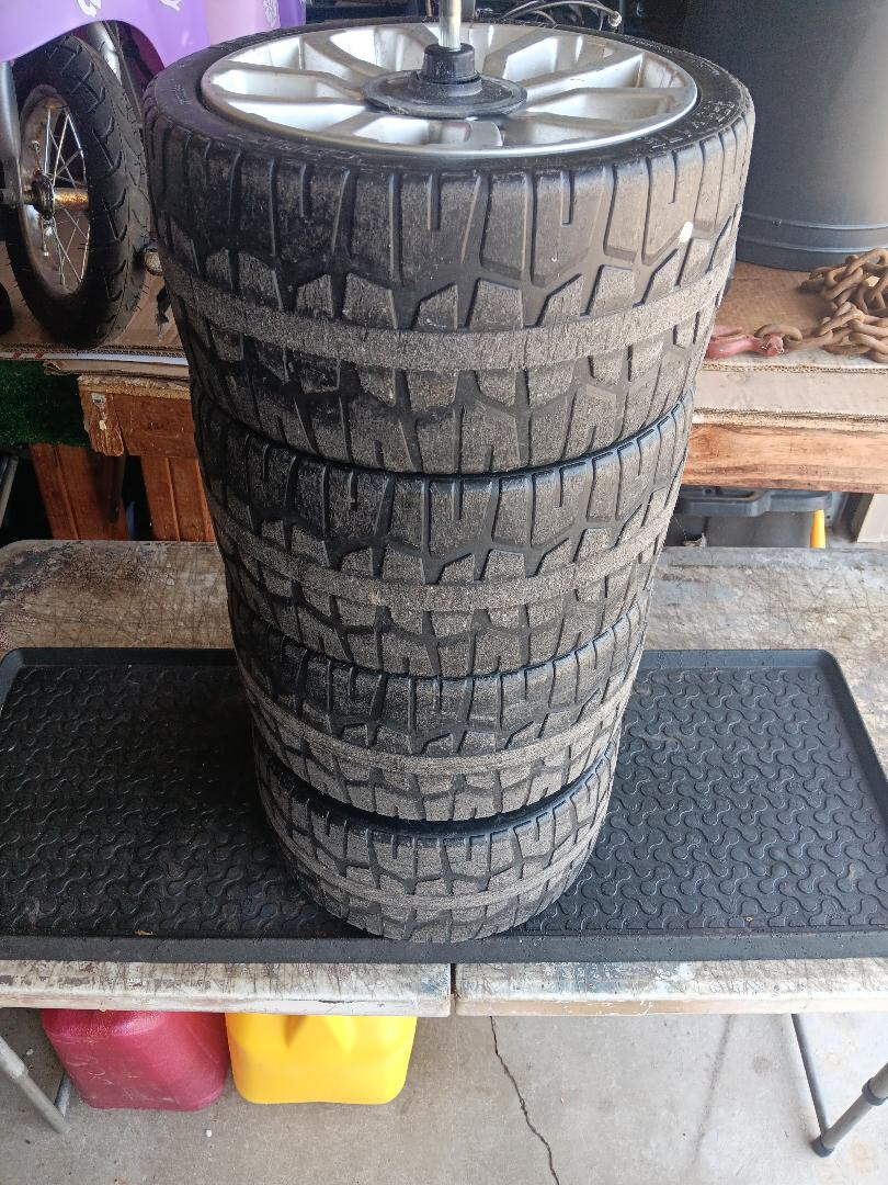 1X TIRE FOR THE RANGE ROVER SUV RIDE ON FOR KIDS
