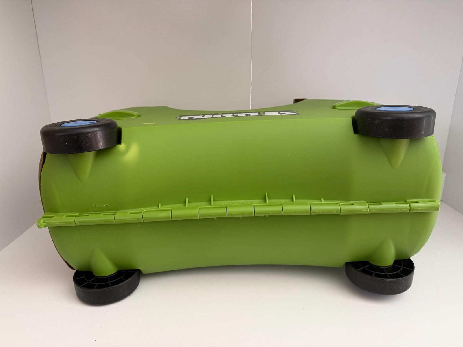Teenage Mutant Ninja Turtles leonardo Vrum Ride On Toy and Kids Pull Luggage