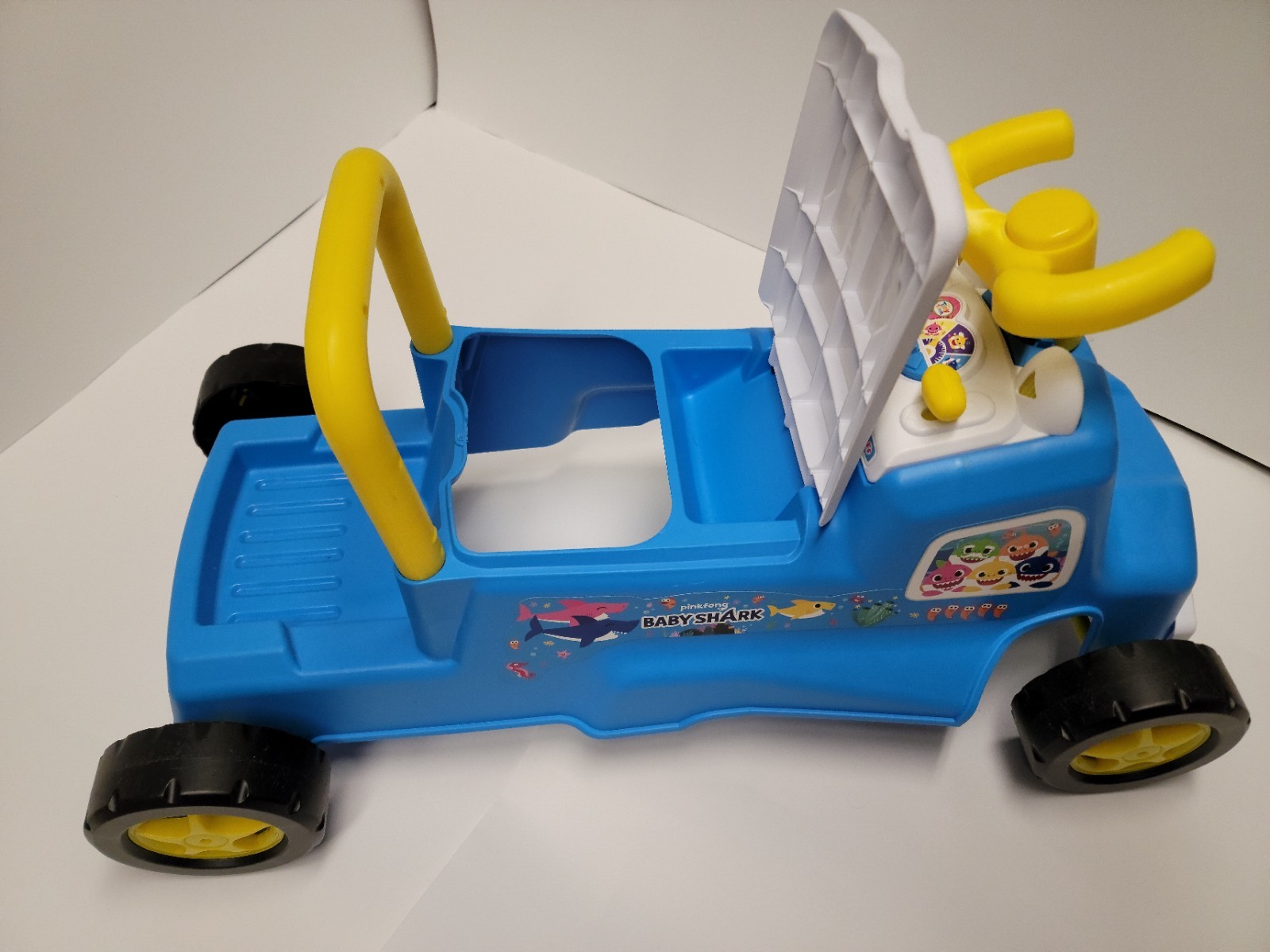 Baby Shark Ride And Scoot Car