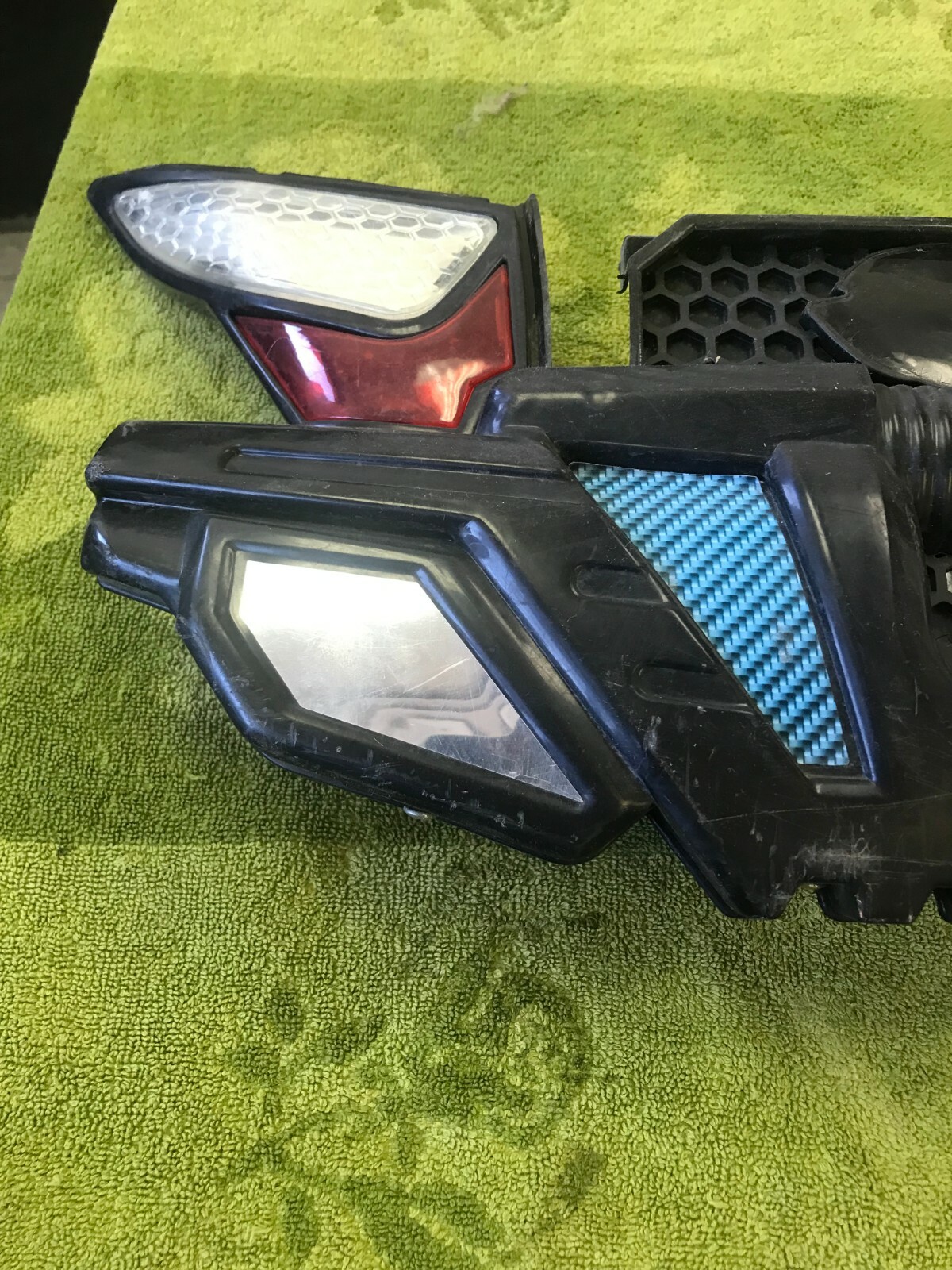 8802-12 Dynacraft SPIDER-MAN 12V DUNE BUGGY FRONT GRILL WITH HEADLIGHTS