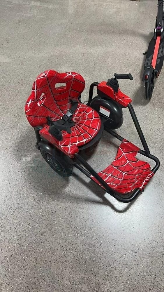 Children Electric Car 3-Wheels High Speed Drifting with shiny LED Light Spider-M