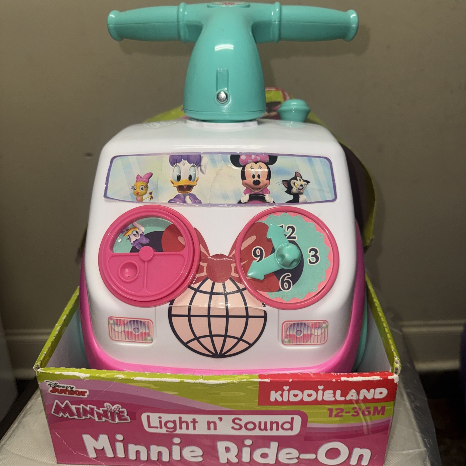 Disney Minnie Mouse Ride-On Car with Lights & Sounds