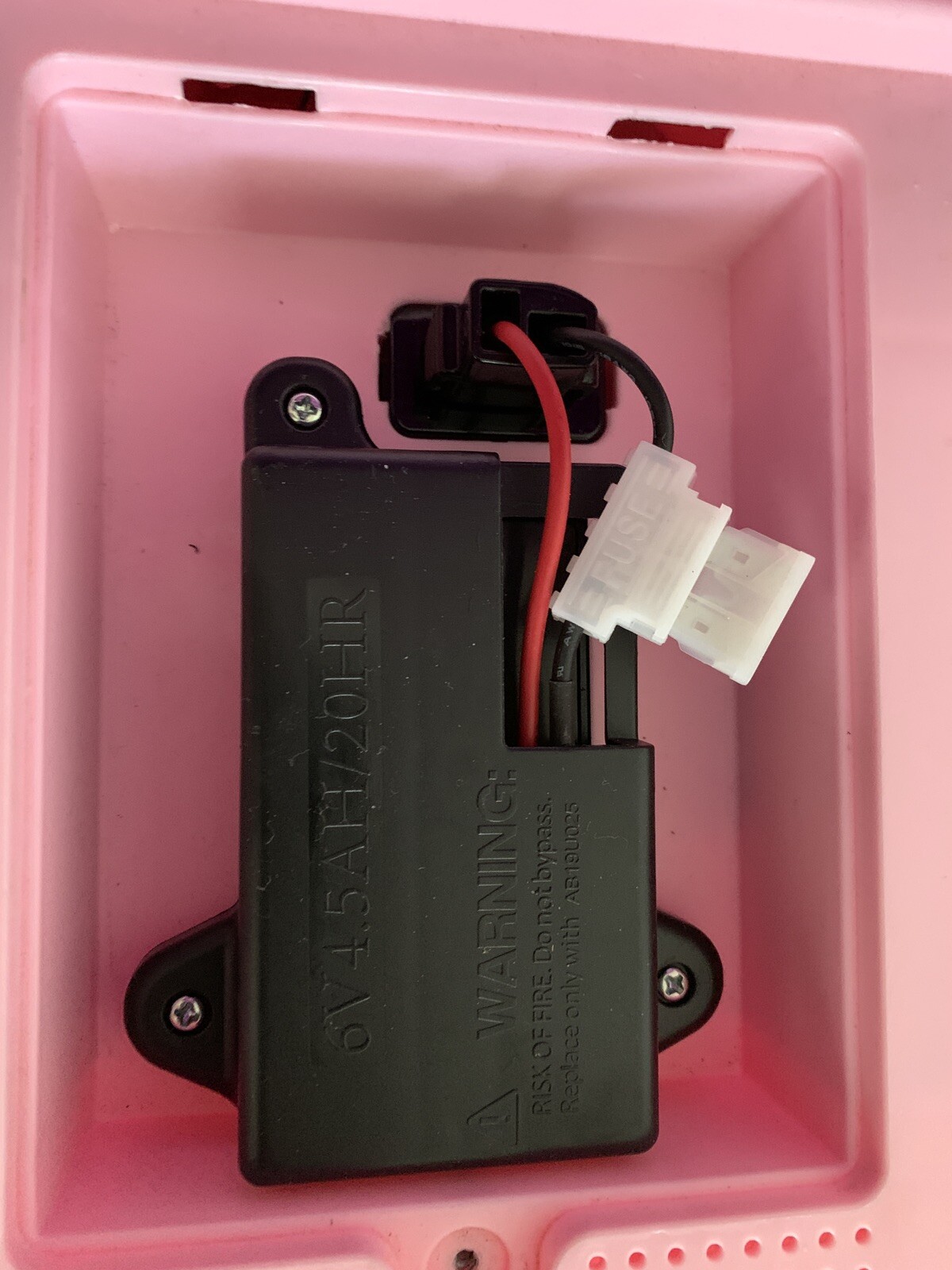 Disney Junior Minnie Train And Tracks – 6v Battery – Charger Not Included