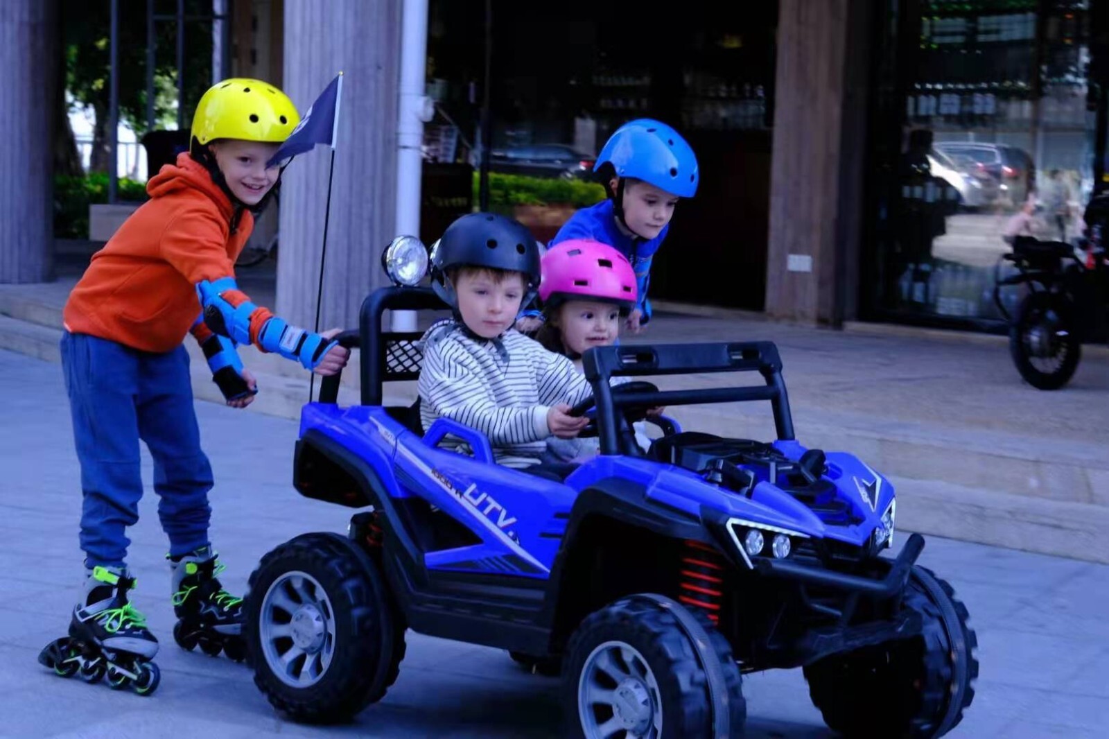 Vivicreate Kids ride on car 12v battery remote control iphone app LED lights