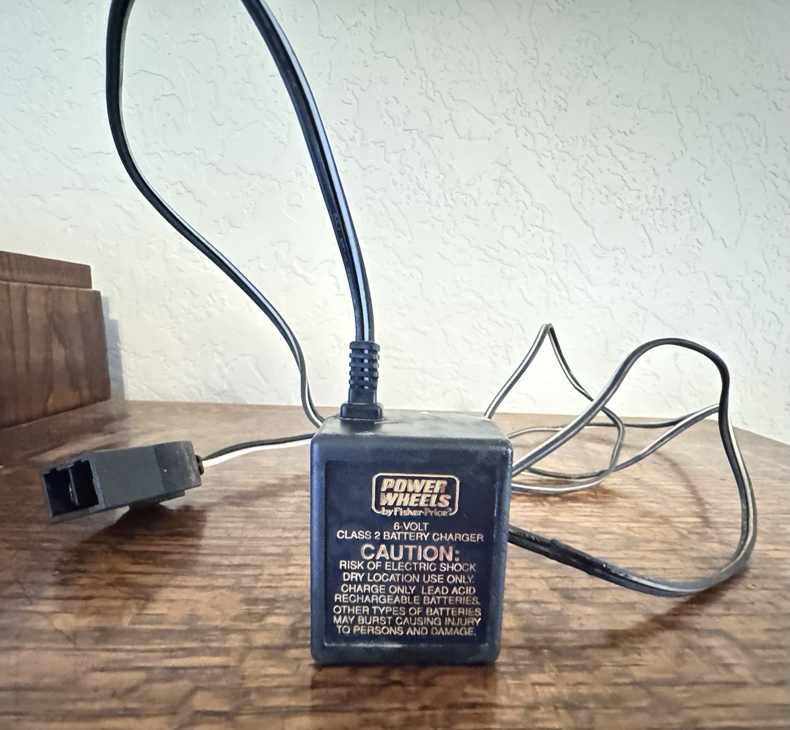 Power Wheels 6 Volt Battery Charger Model C-6080 Part No: 00801-0974