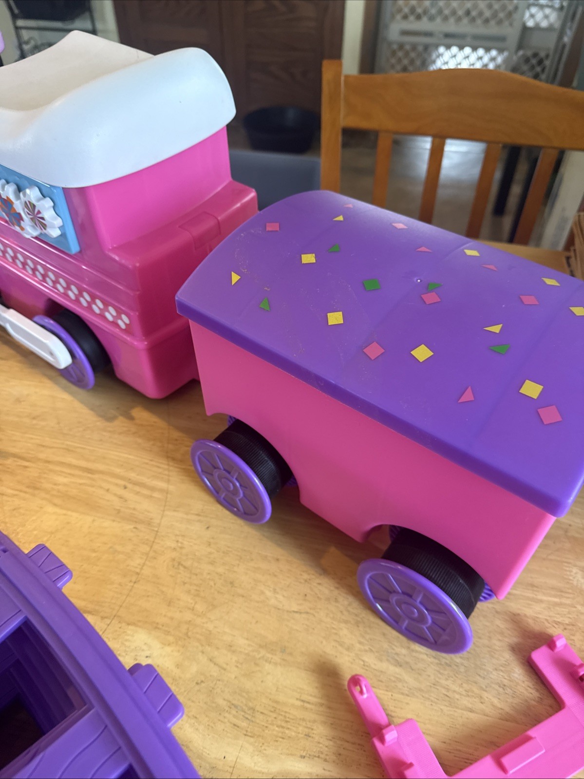 Kiddieland Minnie Mouse Ride-On Motorized Train With Tracks Complete