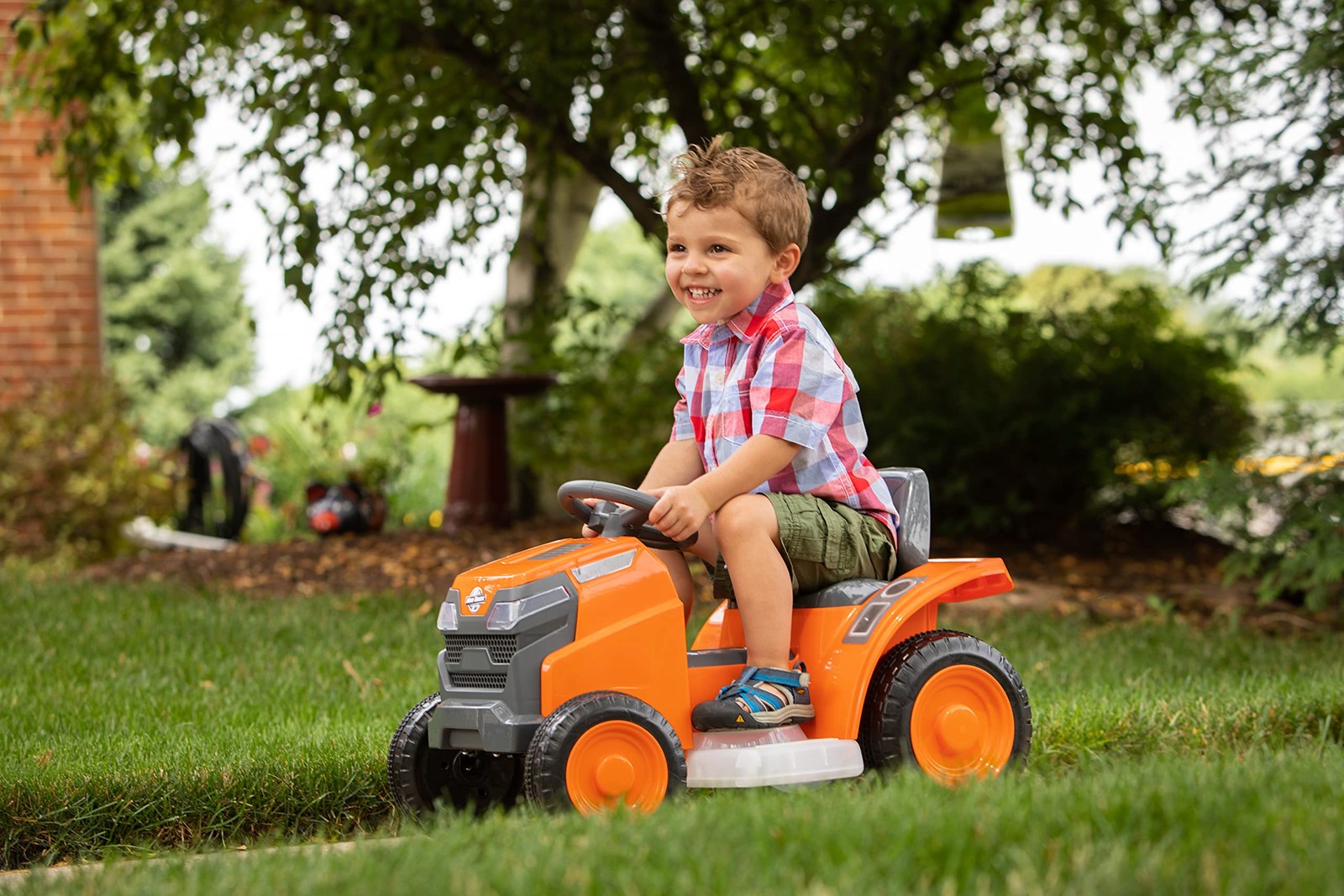 Kid Trax 6V Mow and Go Ride On Lawn Mower – Electric Cars for Kids, Toddler Outd
