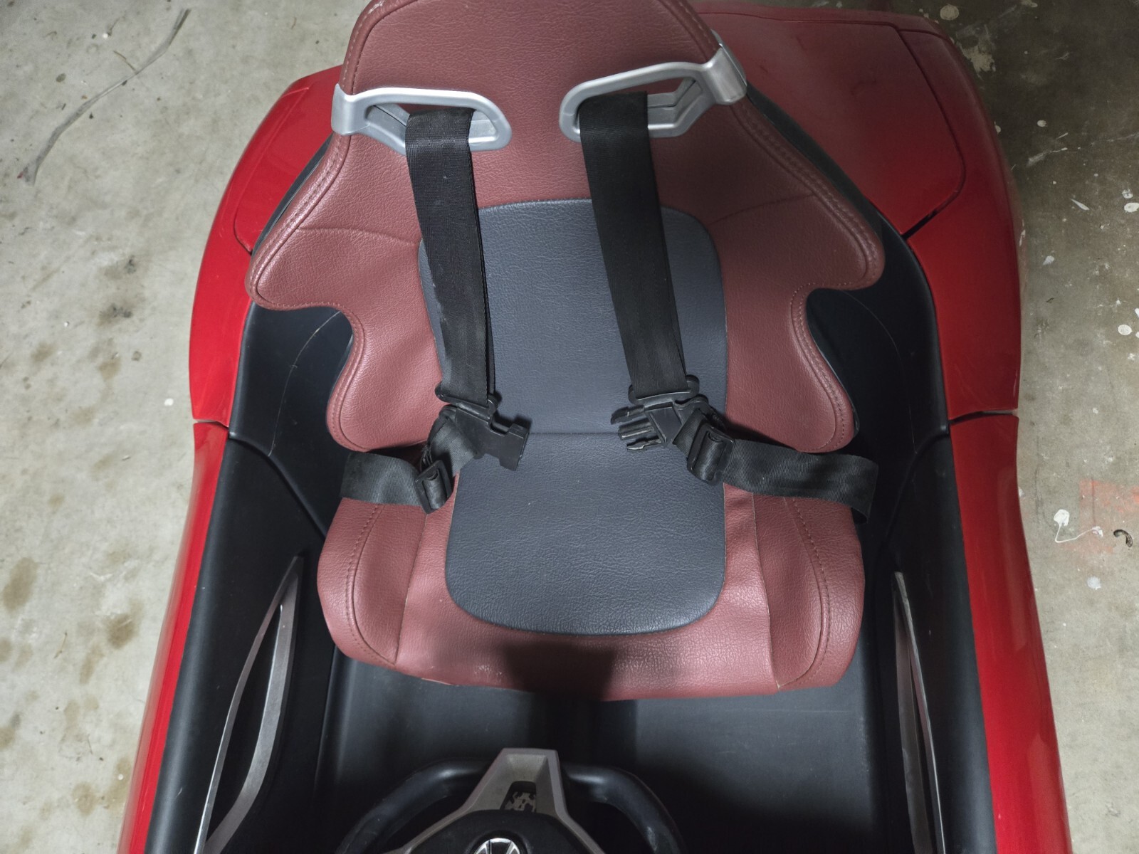 henes broon f8 24v Ride In Car One Seat With Remote
