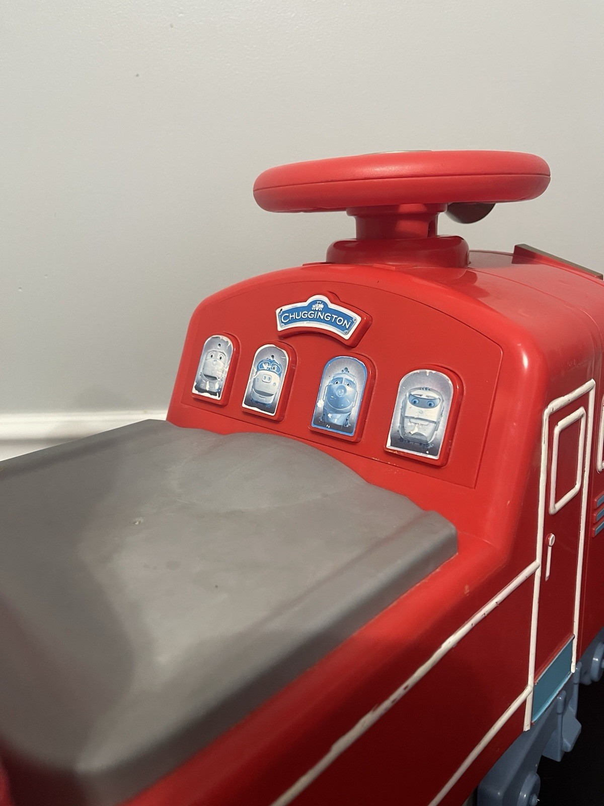 LEARNING CURVE CHUGGINGTON WILSON RIDE-ON TODDLER PUSH PLAY LARGE TOY W/ SOUNDS