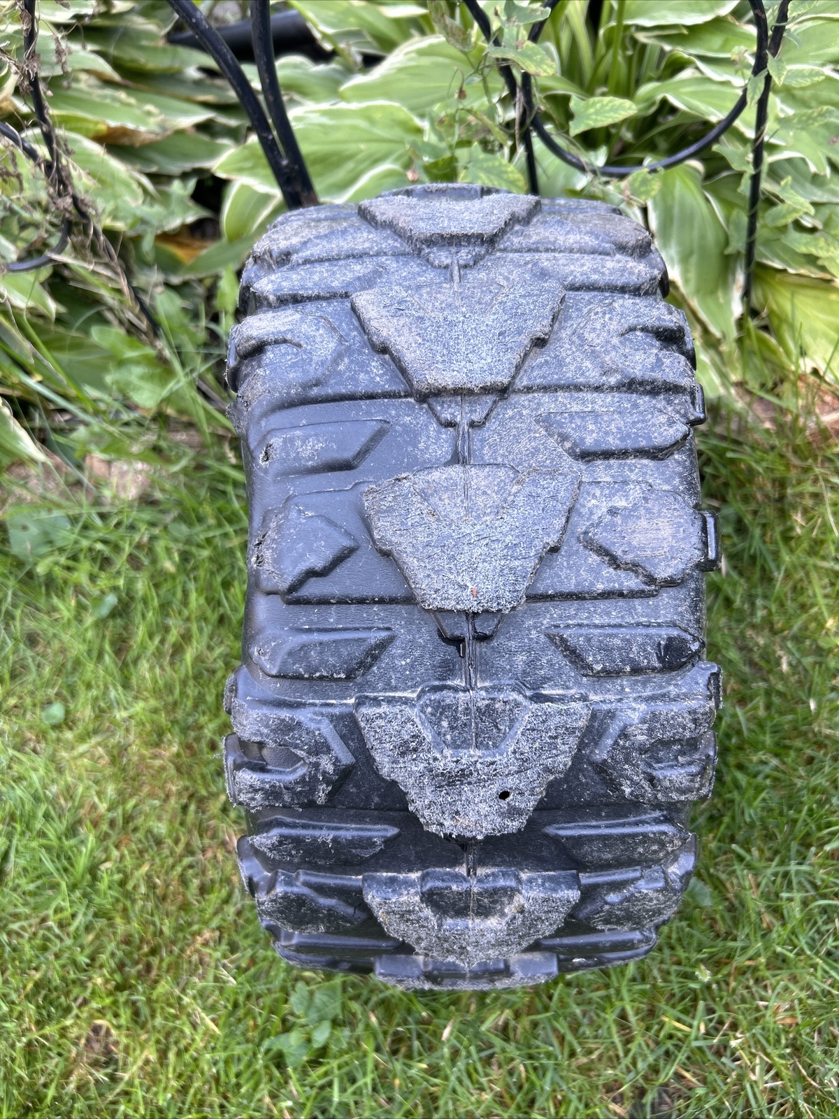 Power Wheels, Ford F150 Front Right Passenger Wheel And Hubcap With Rear Hub