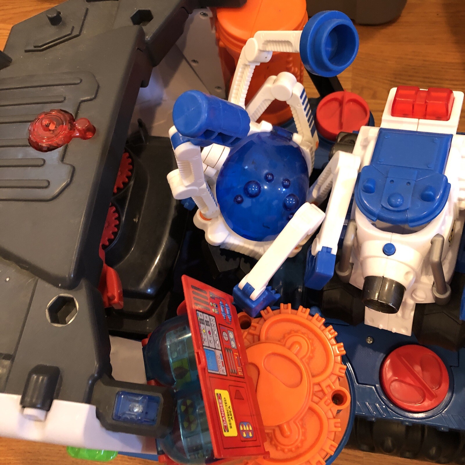 kids Space Truck W Extra Space Toys Missing Battery Cover