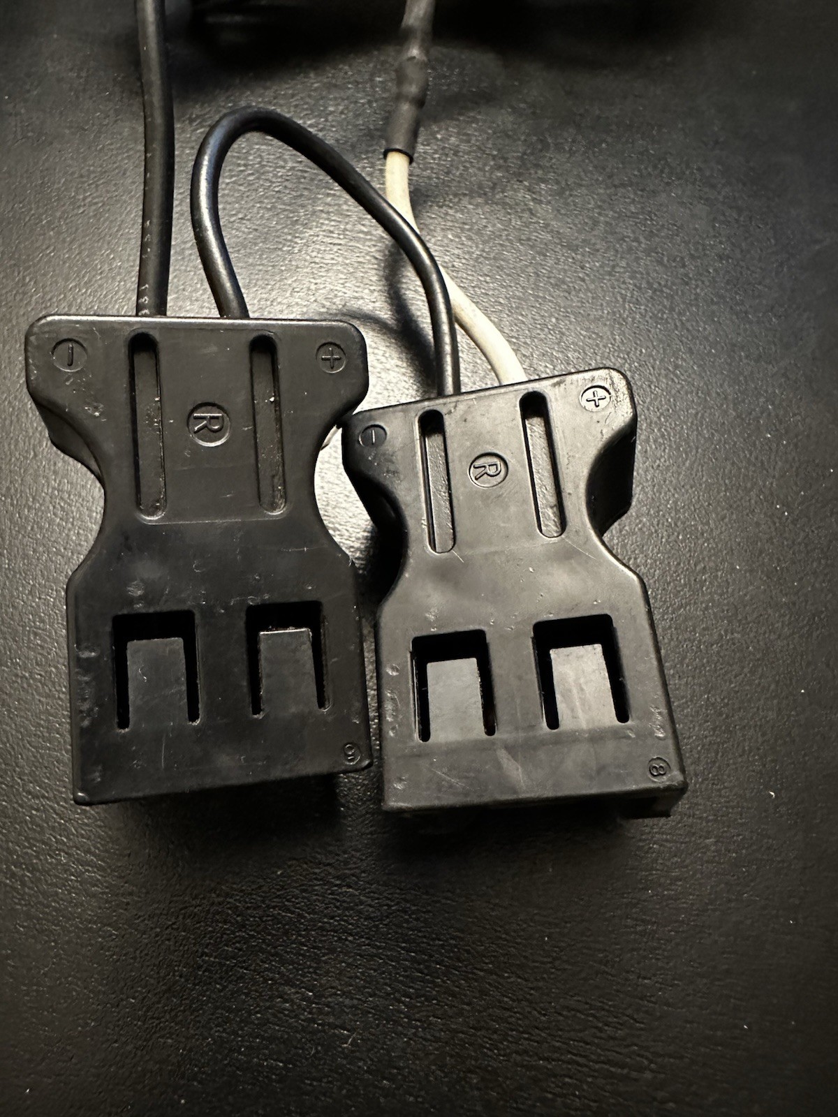 Power Wheels Model C-12150 12 Volt Power Supply Adapter Charger #040088