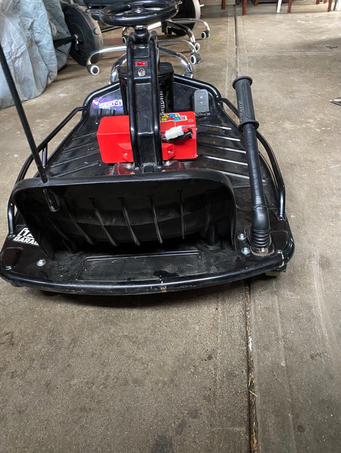 Razor Crazy Cart Electric Ride-On Drifting Go-Kart 24V Black/Red