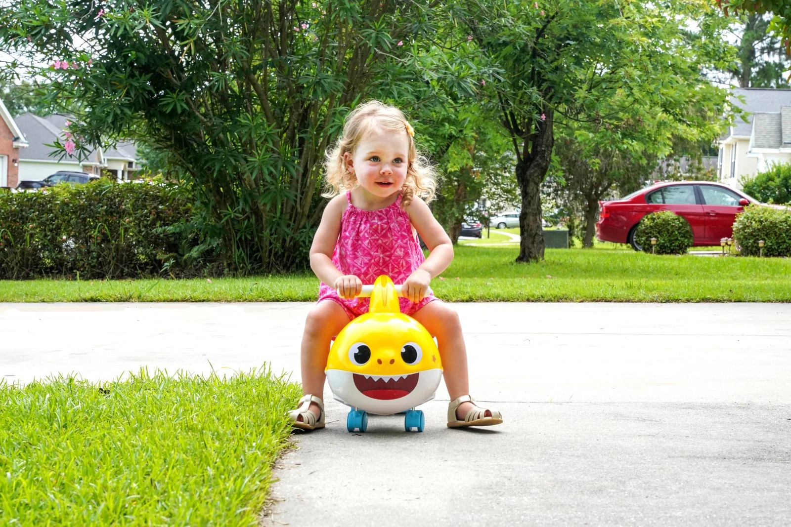 Kids Ride On Toy Yellow Baby Shark Foot-To-Floor Interactive Sounds Light