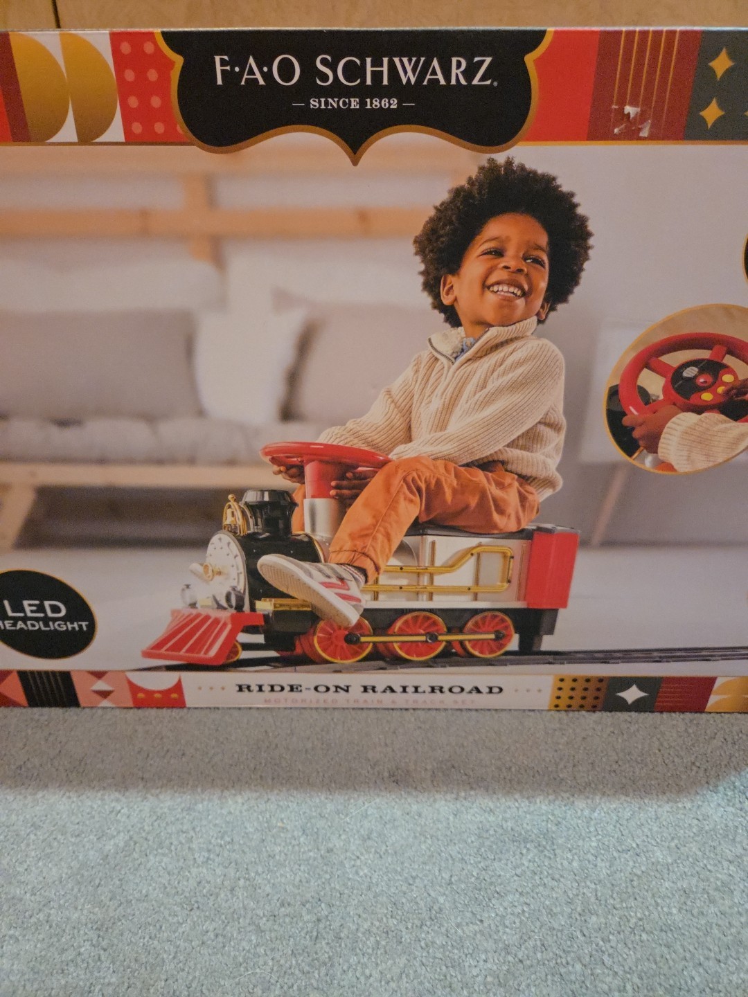 FAO Schwarz Ride-On Motorized Train with LED Light & Over 15 Feet of Track NEW