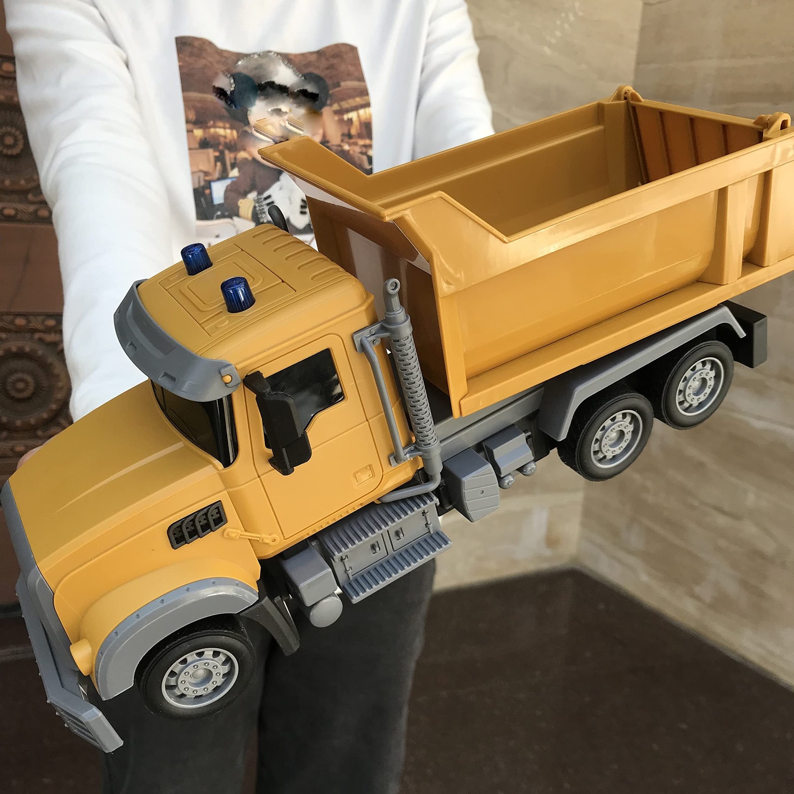RC Dump Truck Toy for Kids – 6 Channel Remote Control Dump Truck with LED Lig…