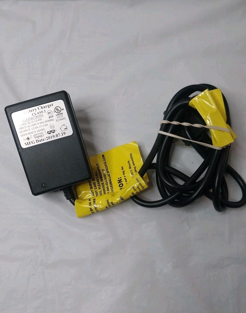 Shengle Electronic Battery Charger Class 2 Model SL12-12-03E Works Free Shipping