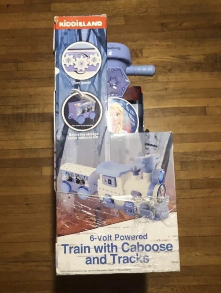 [New/FROZEN II/KiddieLand] Ride-On TRAIN{Toddler} with Tracks Charger & Battery!