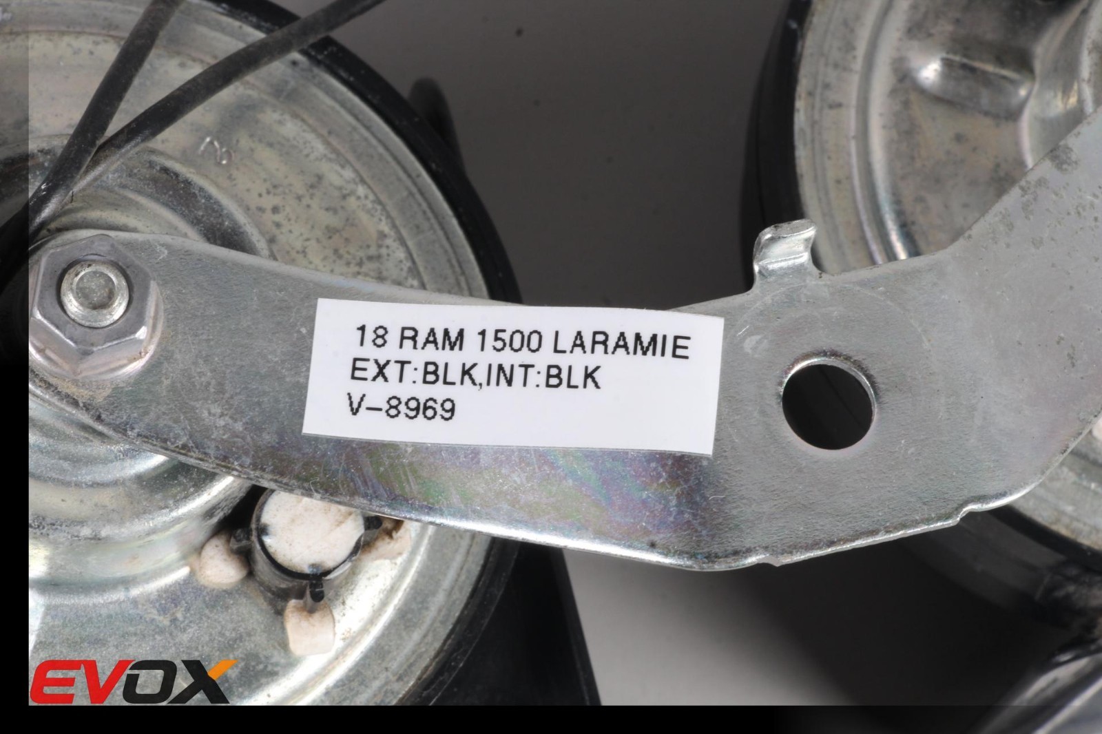 Dual Horn Assembly with Bracket with RAM 1500 2500 3500 3.6L V6 5.7L V8 2014+