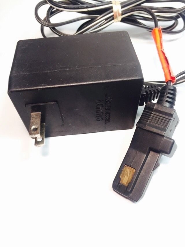 12v dc 12 volt Power Wheels GREY gray BATTERY CHARGER pointed adapter plug cord