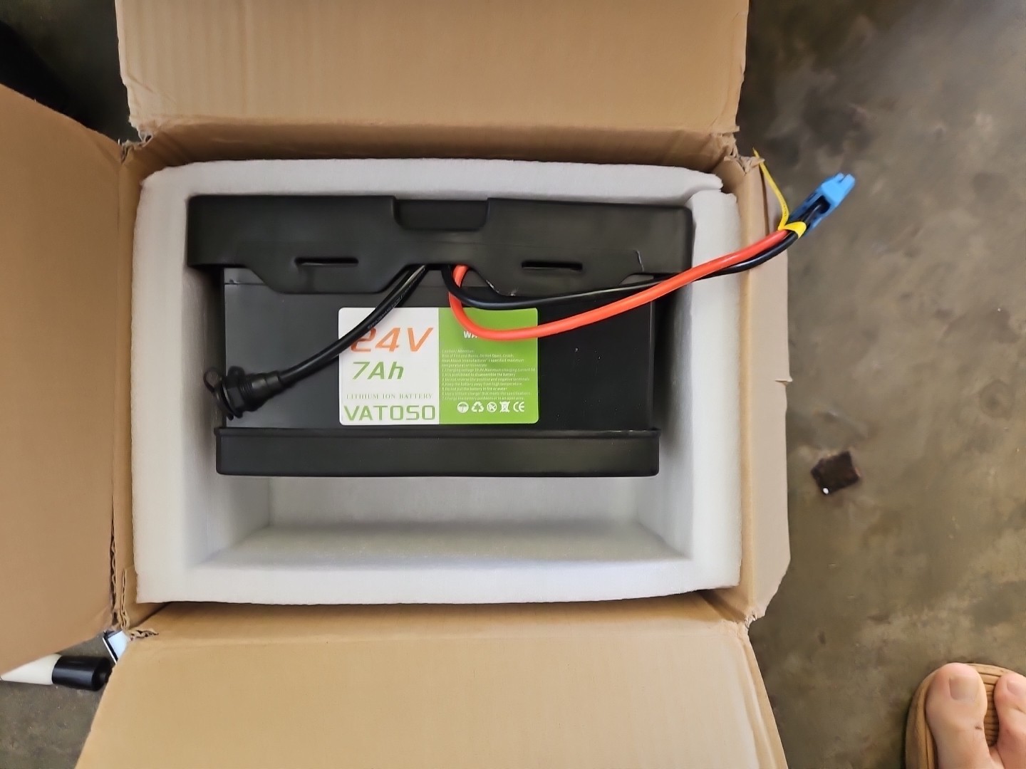 Vatoso 24v 7ah Lithium Ion Battery W/ Charger, Spare And Adapter