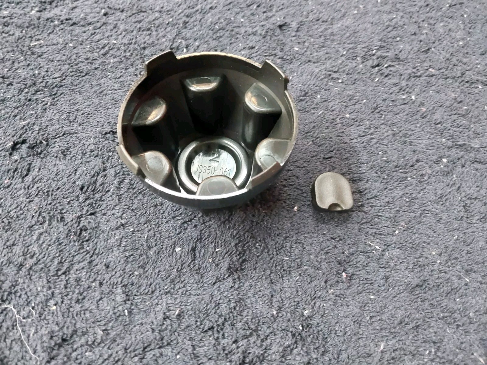 Dynacraft Realtree UTV Kids Car Buggy 24v- Replacement Wheel Hub Cap Cover Part